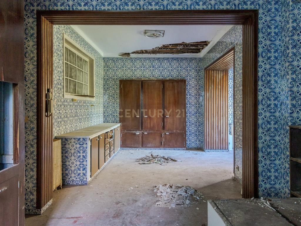 Palacete com 5 Quartos no Coração de Sintra - Image 24