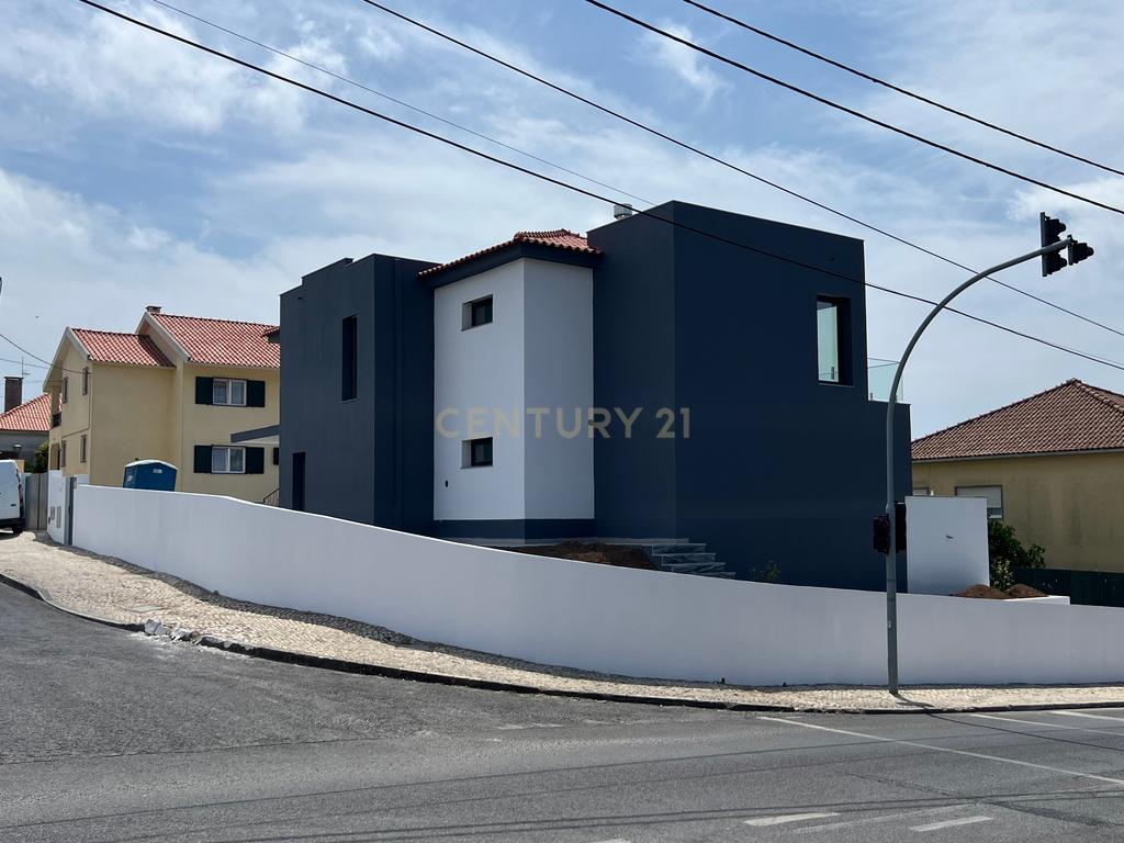 Moradia moderna T4 em construção na Rinchoa - Image 30
