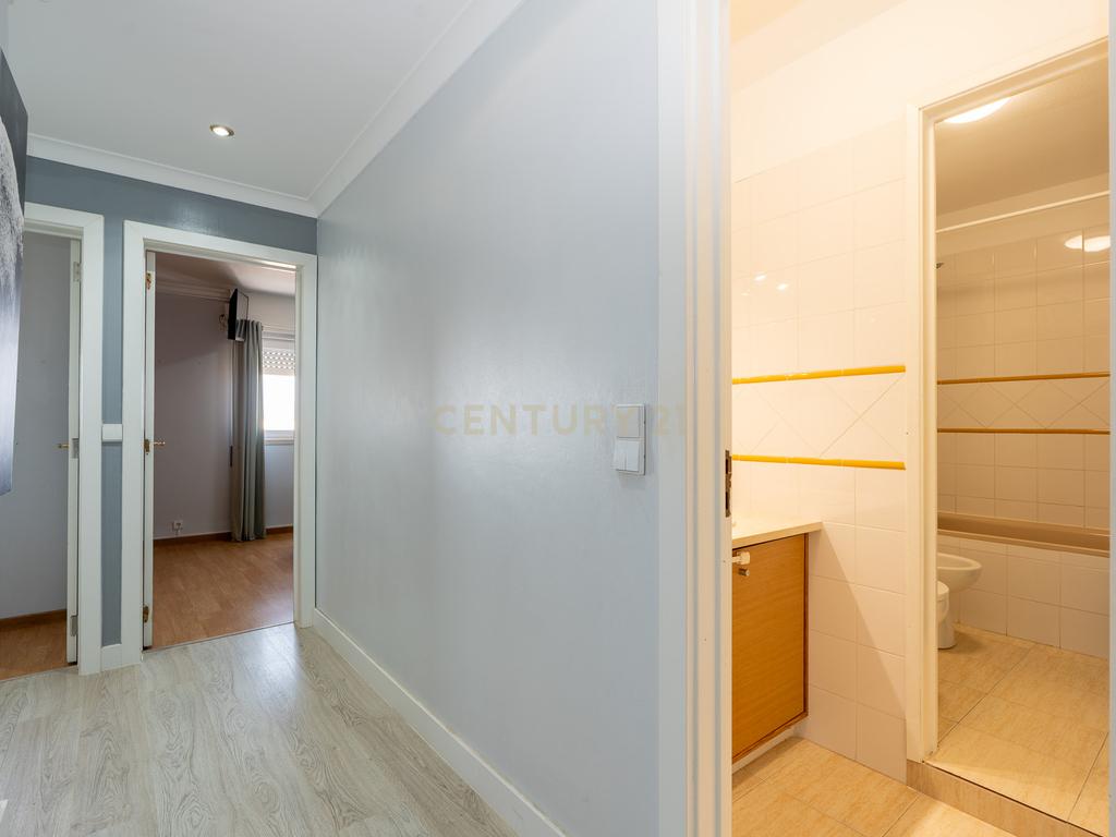 🏚️ ÓTIMO APARTAMENTO T3 - Santo António dos Cavaleiros - Image 13
