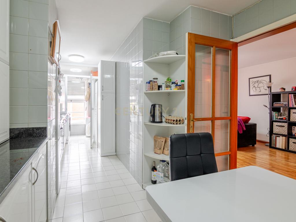Apartamento T2 na Senhora da Hora, Matosinhos - Image 24
