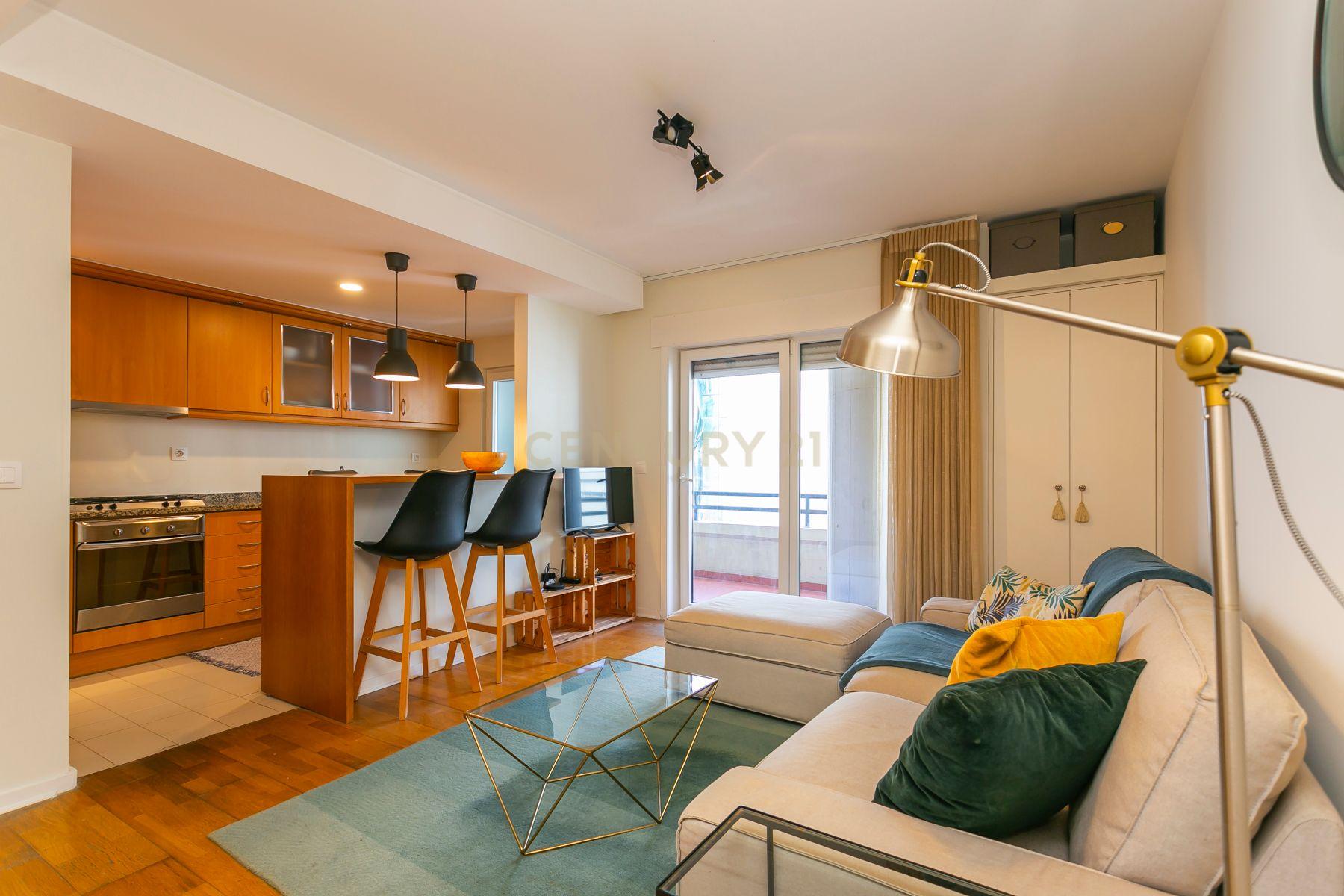 Apartamento T1 à venda em Lordelo do Ouro e Massarelos, €285.000