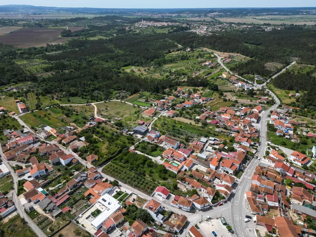 Moradia para reabilitação total, situada em Casal do Redinho, Alfarelos, Soure - Image 13