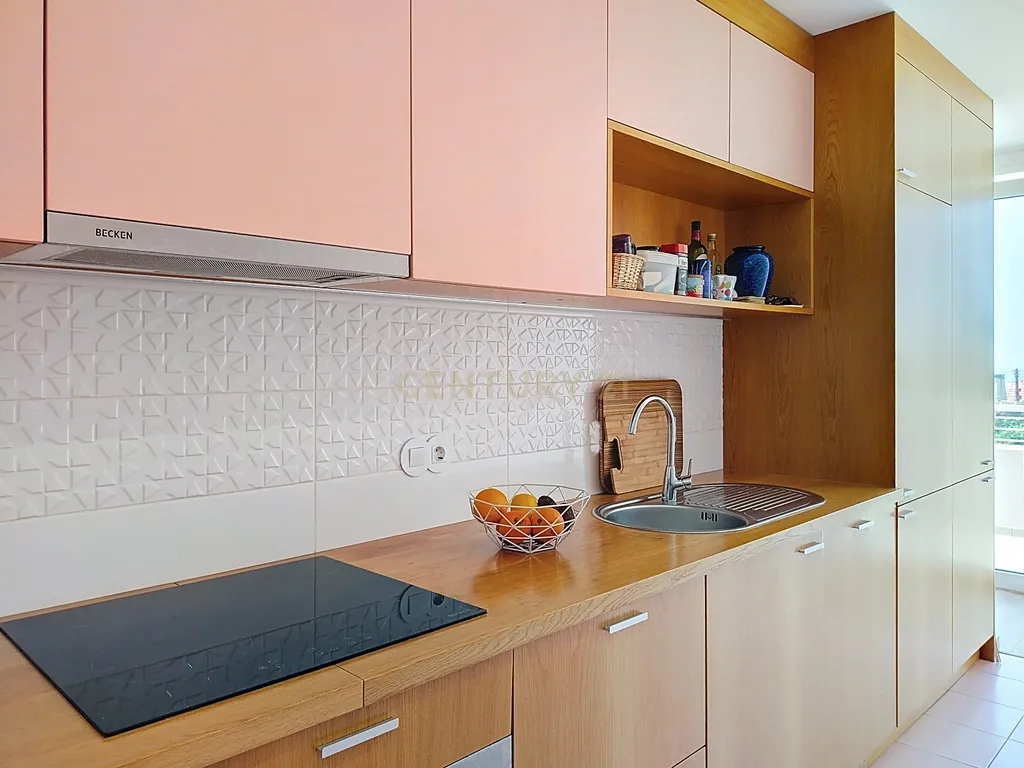 Apartamento revestido com capoto composto por 4 quartos com vistas para o mar em Viana do Castelo - Image 18