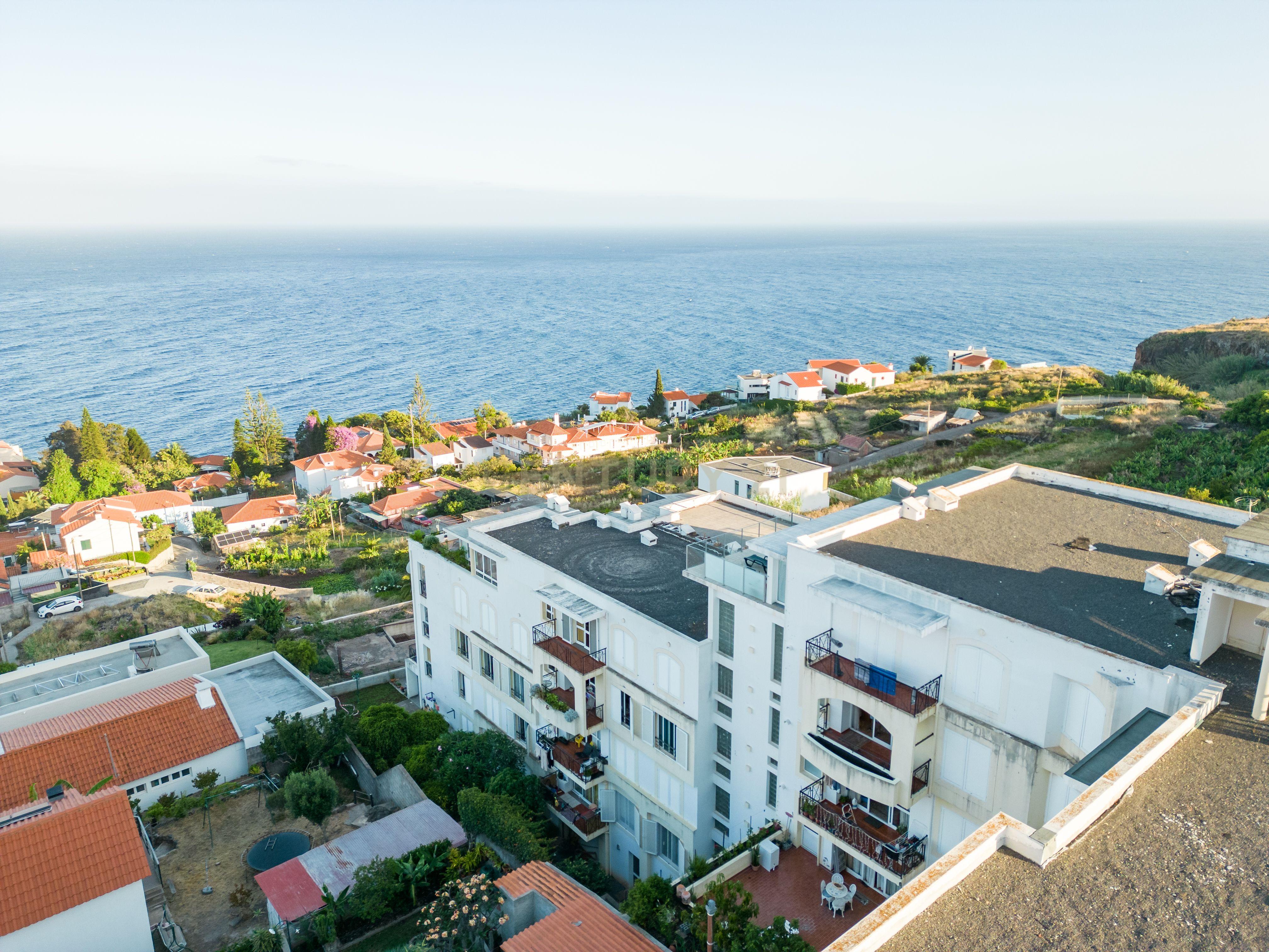 Fotografia 6 de Apartamento T2 no Caniço de Baixo — Vista Mar, Conforto e Qualidade de Vida