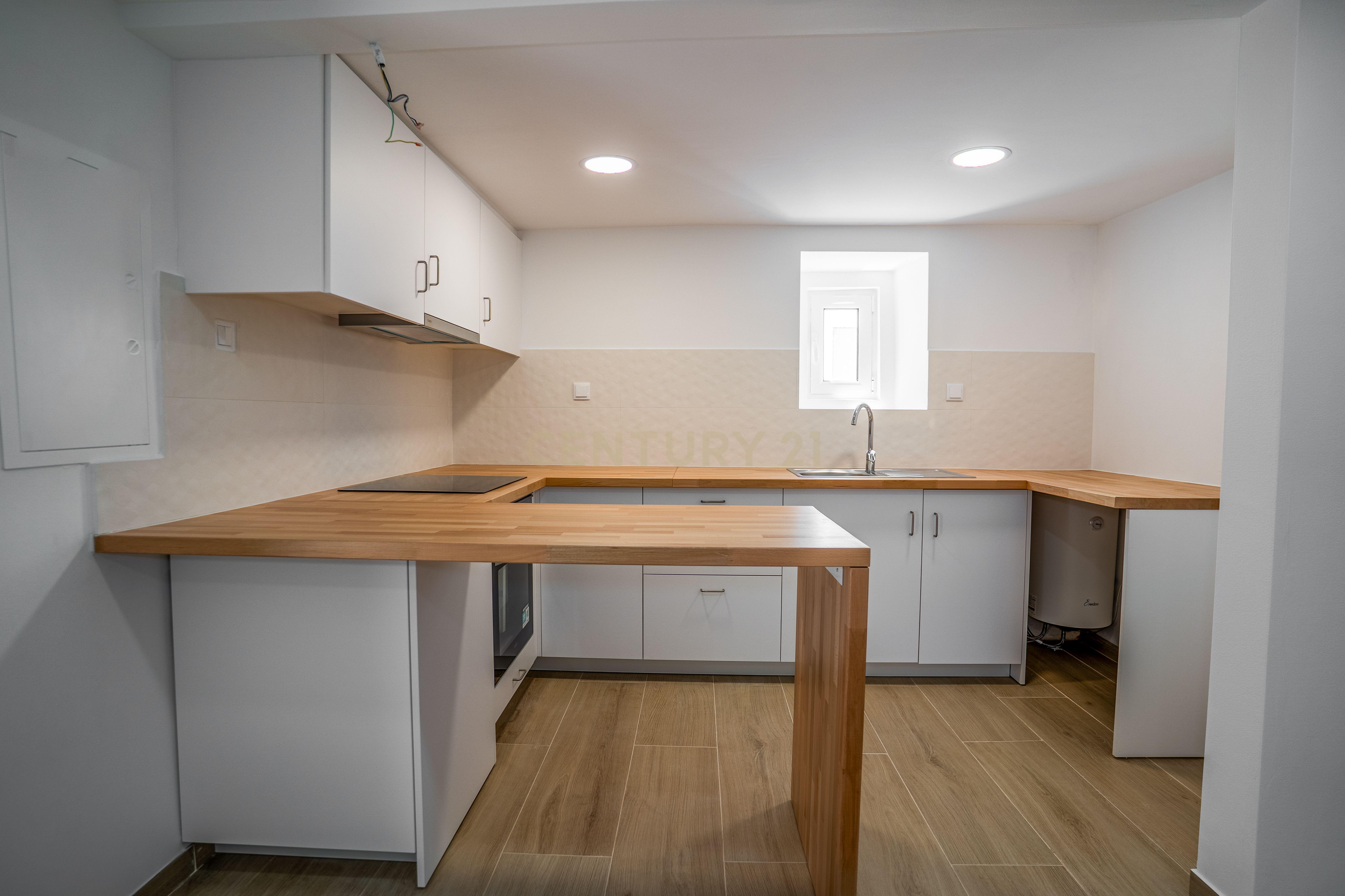 Fotografia 9 de *Moradia T1 Renovada com Logradouro – Alguber, Cadaval*