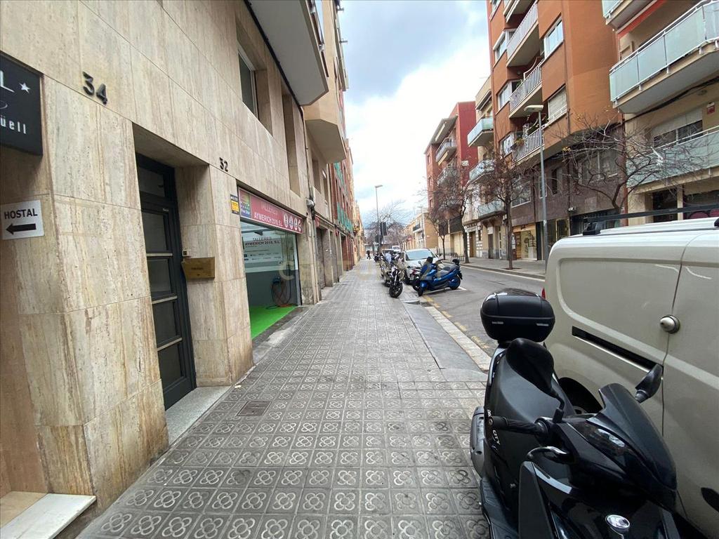 - Image 18