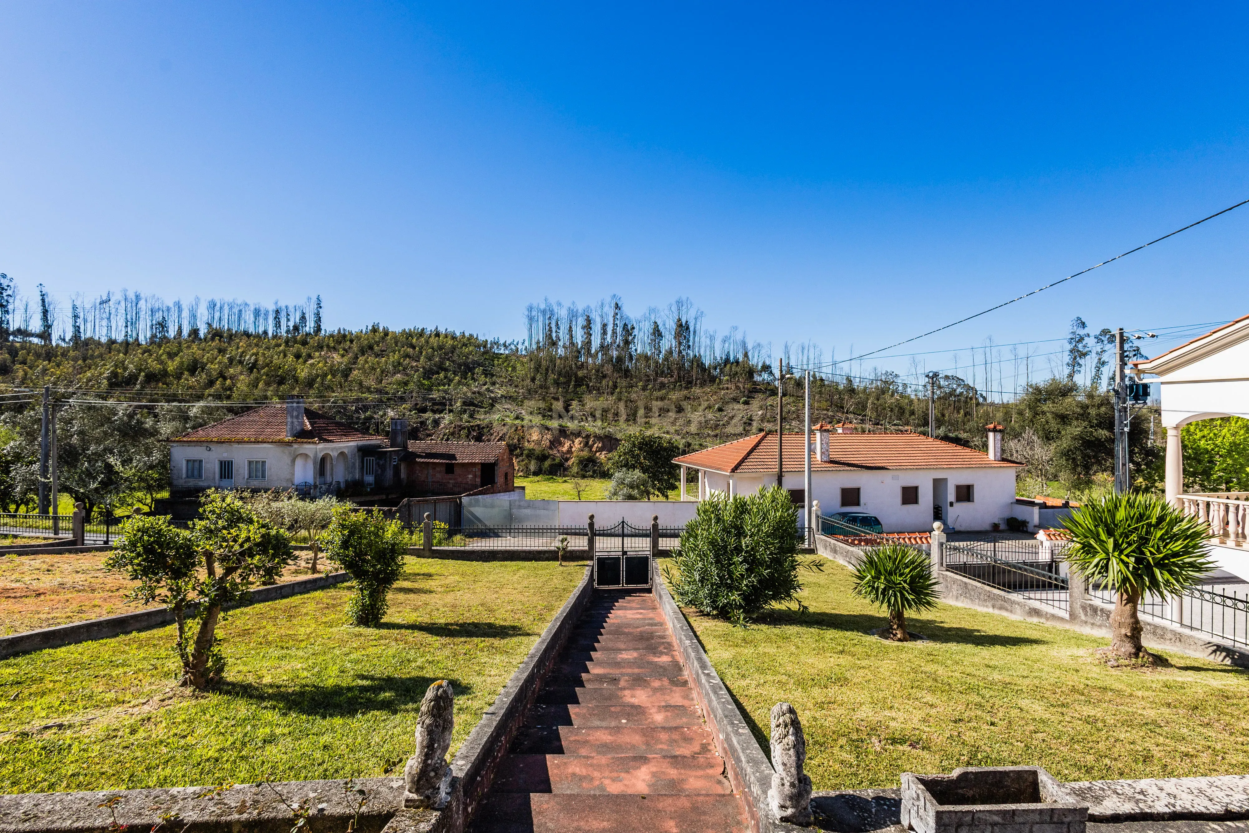 Moradia T2 + 1 - Image 19