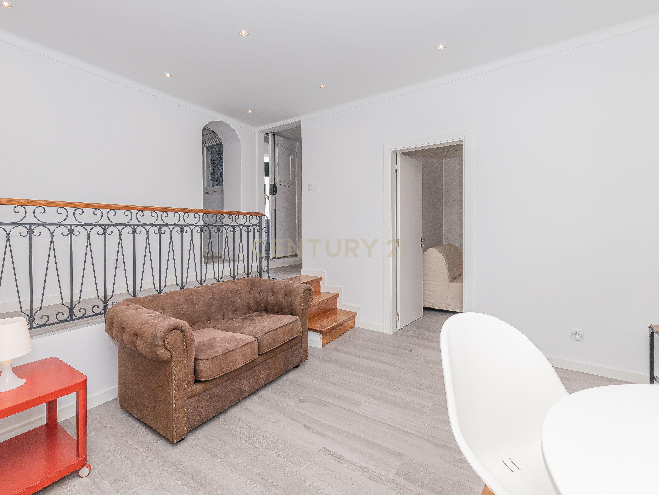 Fotografia 3 de Apartamento T3 em Paço de Arcos – Excelente Localização