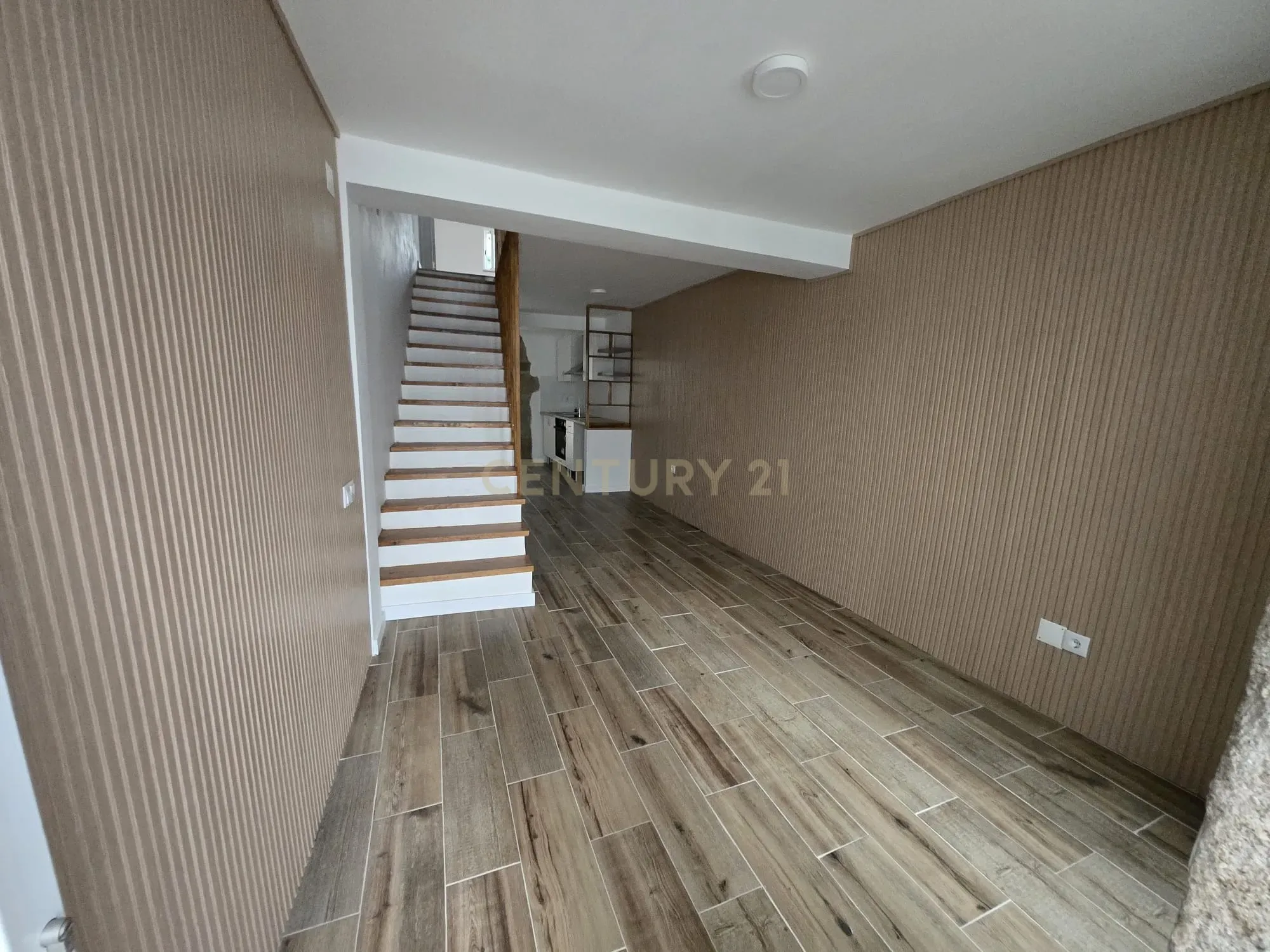 Moradia T2 à venda em Alcains, Castelo Branco — foto 2