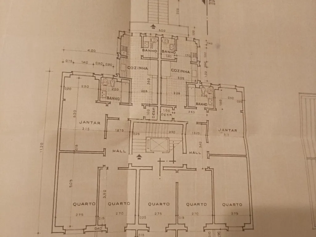 Apartamento T2 em zona central, inserido em prédio com 2 elevadores - Image 19