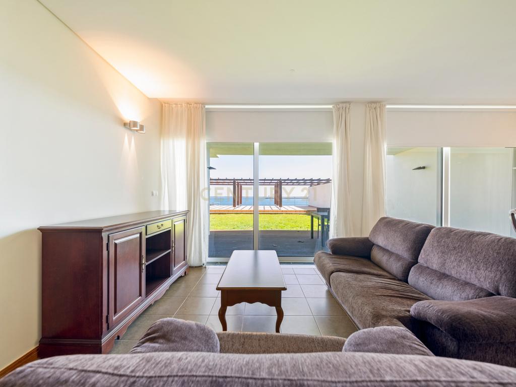 Apartamento moderno  T3 com vista mar na Praia da Vitória - Image 7