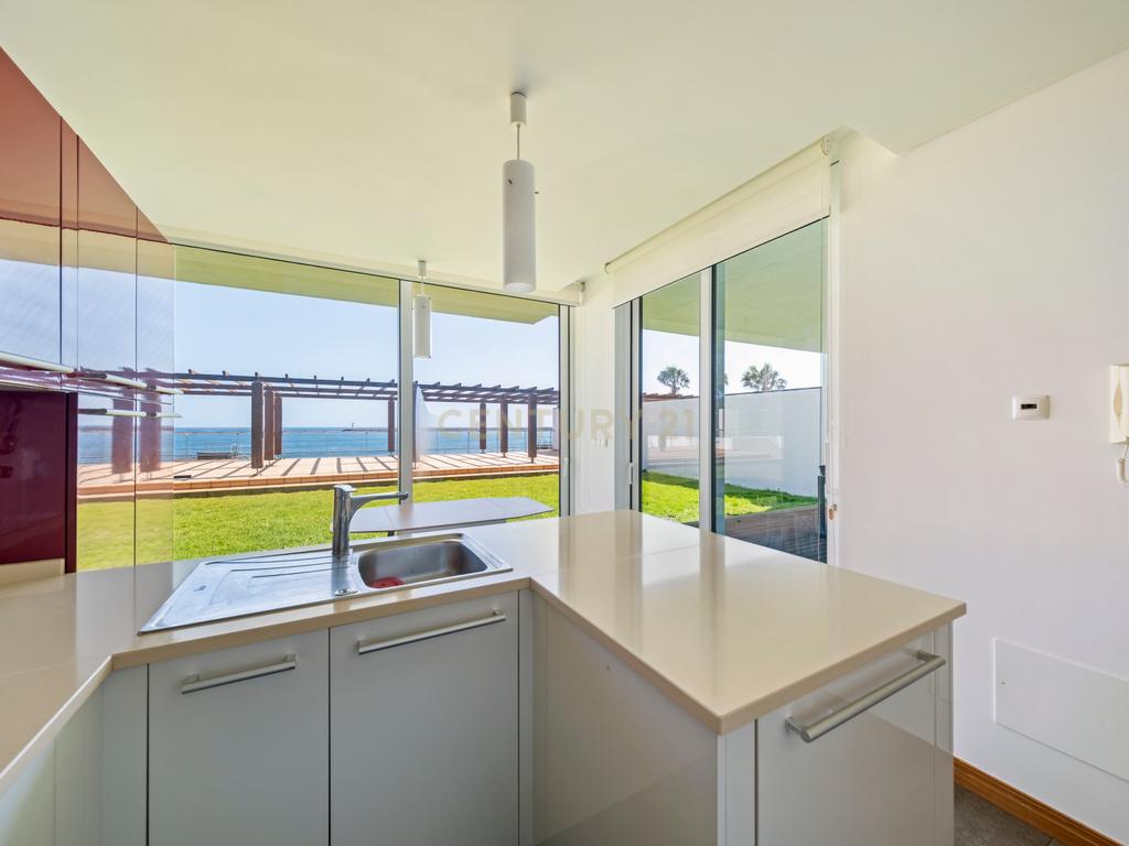 Apartamento moderno  T3 com vista mar na Praia da Vitória - Image 9