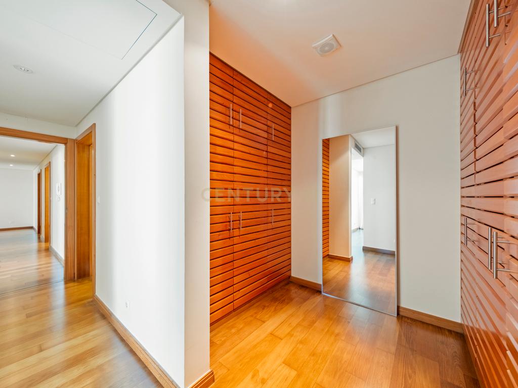 Apartamento moderno  T3 com vista mar na Praia da Vitória - Image 14