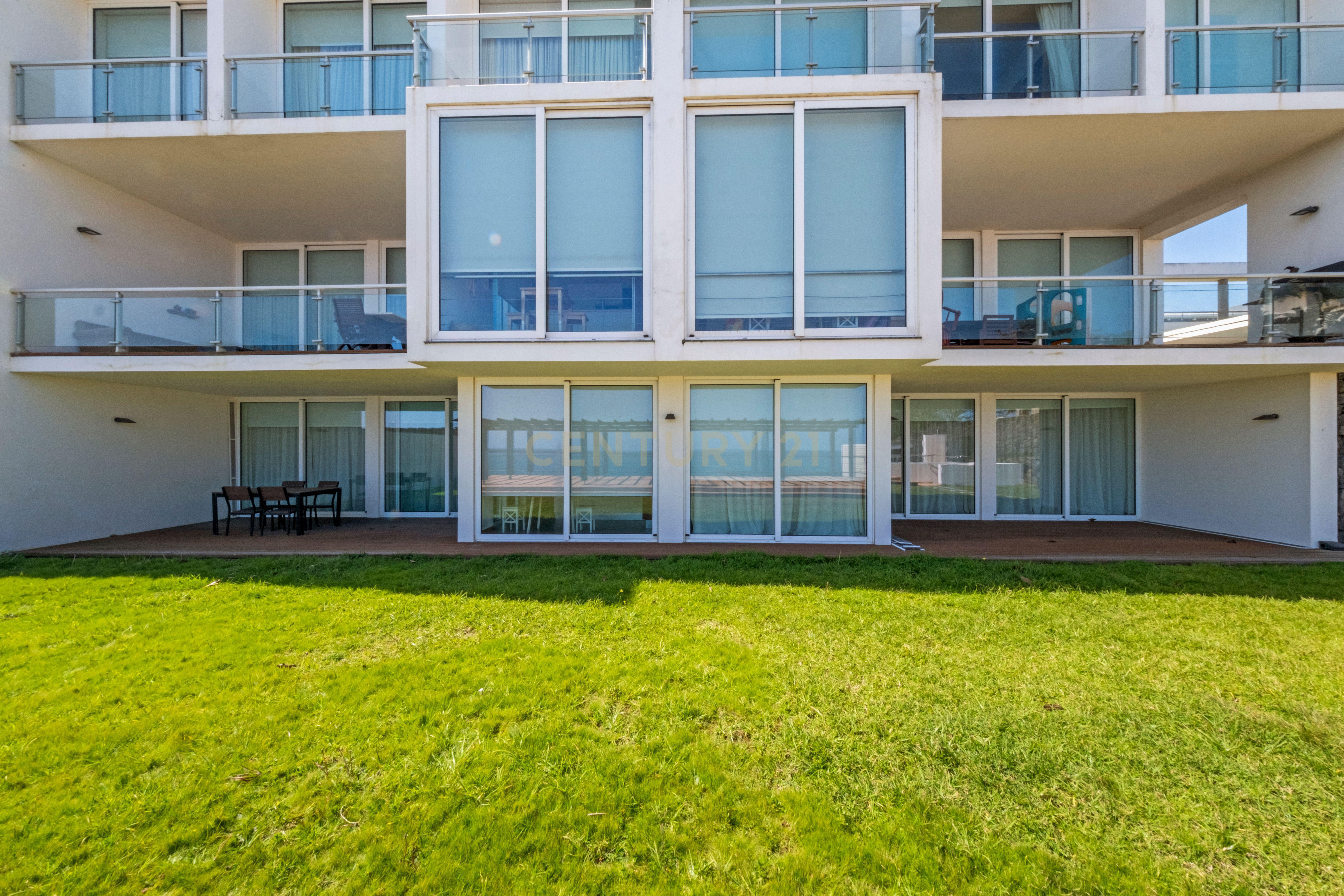 Apartamento moderno T3 com vista mar na Praia da Vitória - Image 3