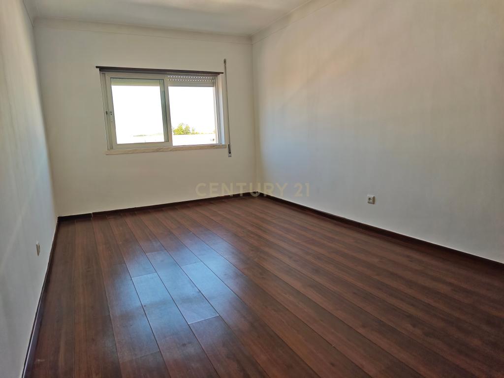 Apartamento T1 | Benavente - Image 3