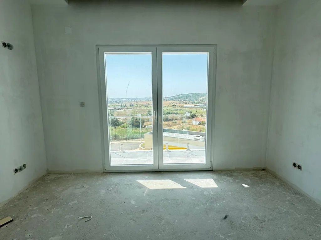 Construção NOVA Moradia T3 no Sabugo em Almargem do Bispo - Em Fase Final de Construção - Image 13