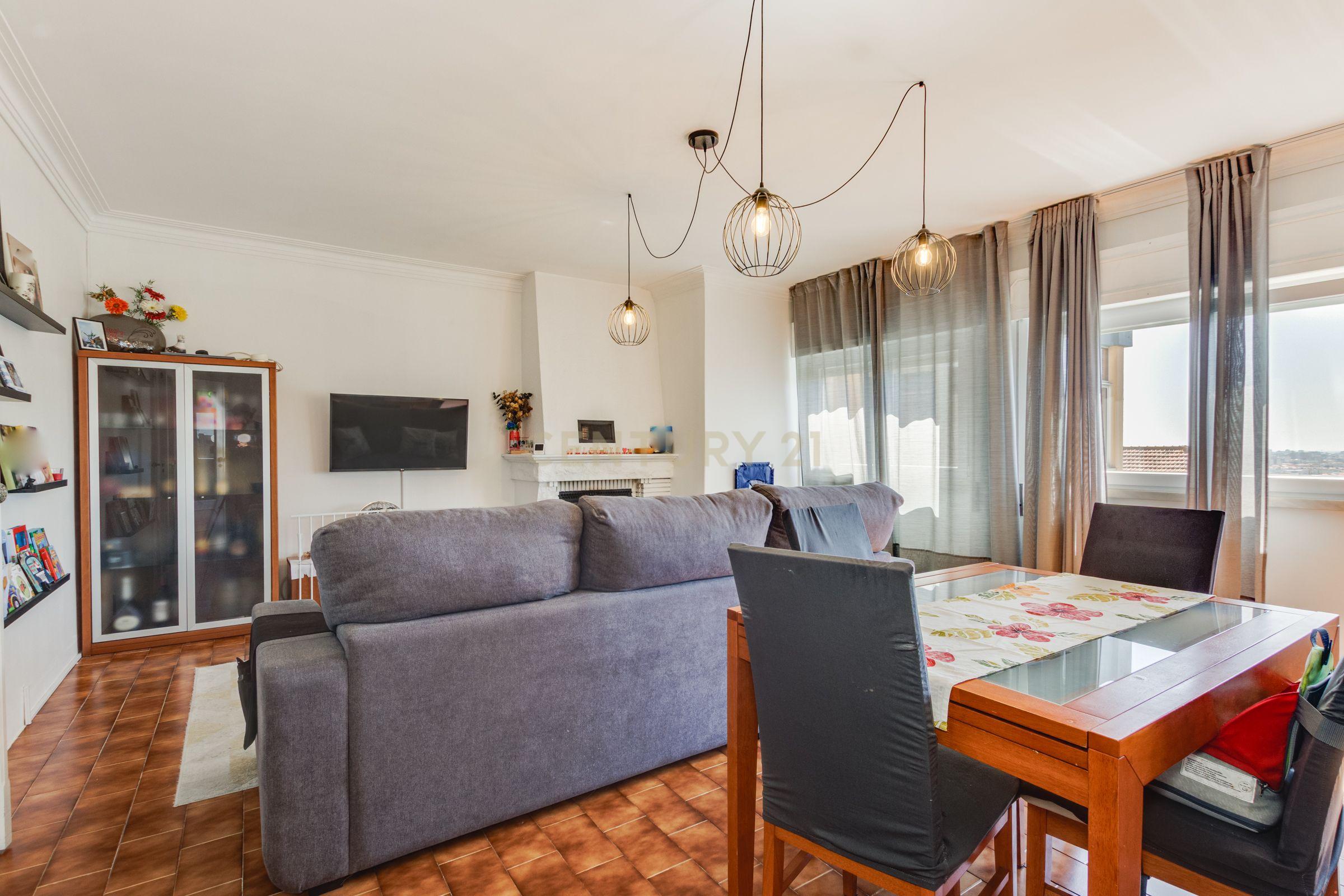 Fotografia 3 de Apartamento T3+1 | Av. Manuel Alpedrinha | Reboleira, Amadora | 6º Andar | Elevador | Suite | Próximo à estação