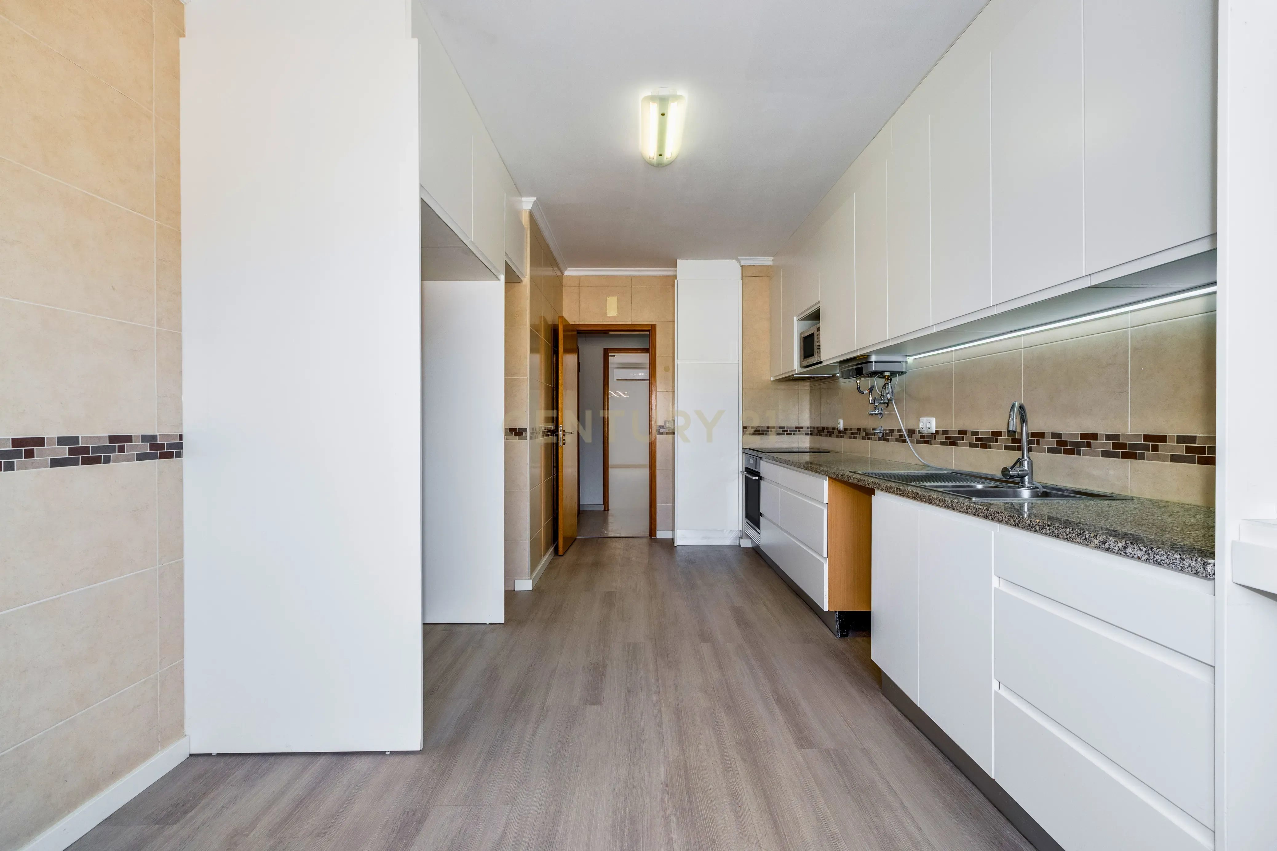 Fotografia 11 de Apartamento Morderno T4 com Vista Mar, Elevador , Garagem e 166 m² em Estoi