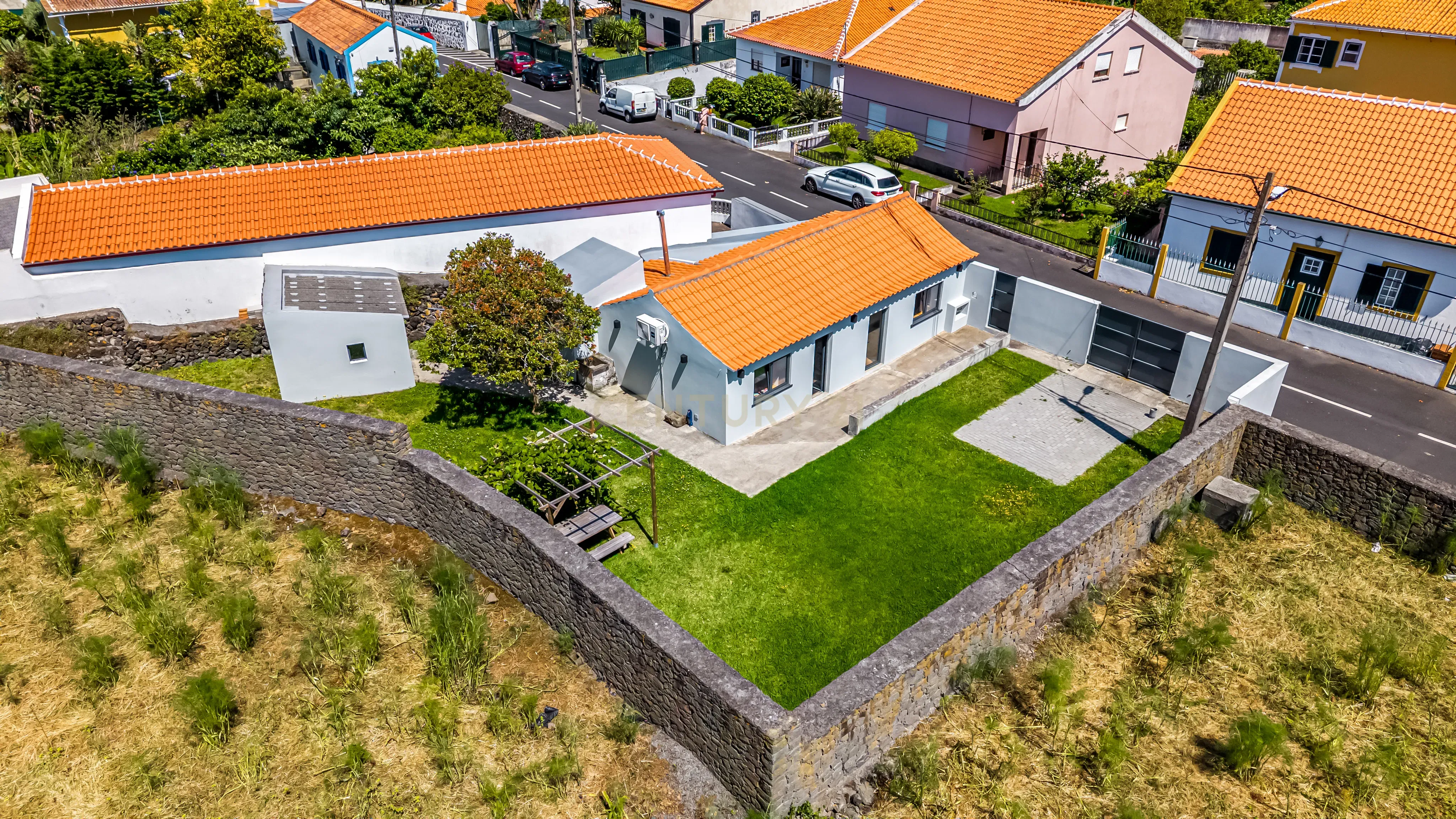 Fotografia 4 de Moradia T1 com jardim e Licença de Alojamento Local Ativa Angra do Heroísmo