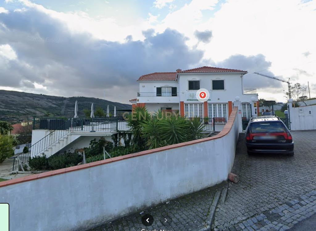 Excelente Oportunidade de Investimento – Moradia transformada em Lar de Idosos em actividade com Rendimento Garantido dentro de um terreno de 3546m2 em Bucelas - Image 2