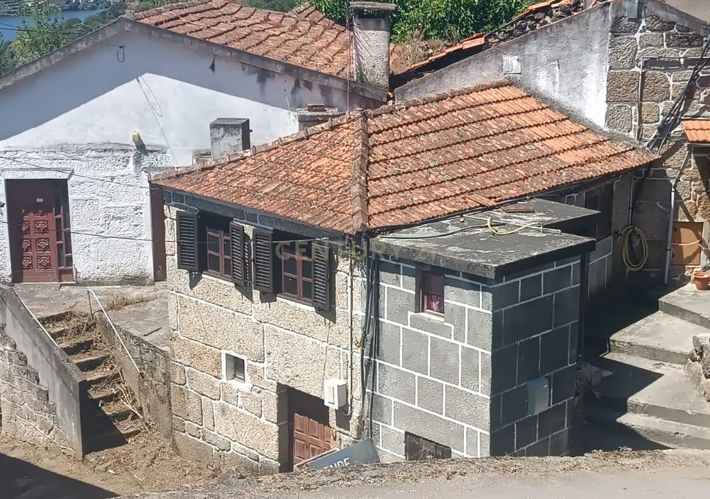 Casa com terreno de construção e agrícola perto do rio Douro em Granja, S. Tomé de Covelas, Baião, Porto - Image 23