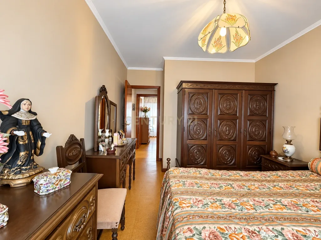 Apartamento T3 com Vista Mar em Rosto do Cão, Ponta Delgada - Image 9