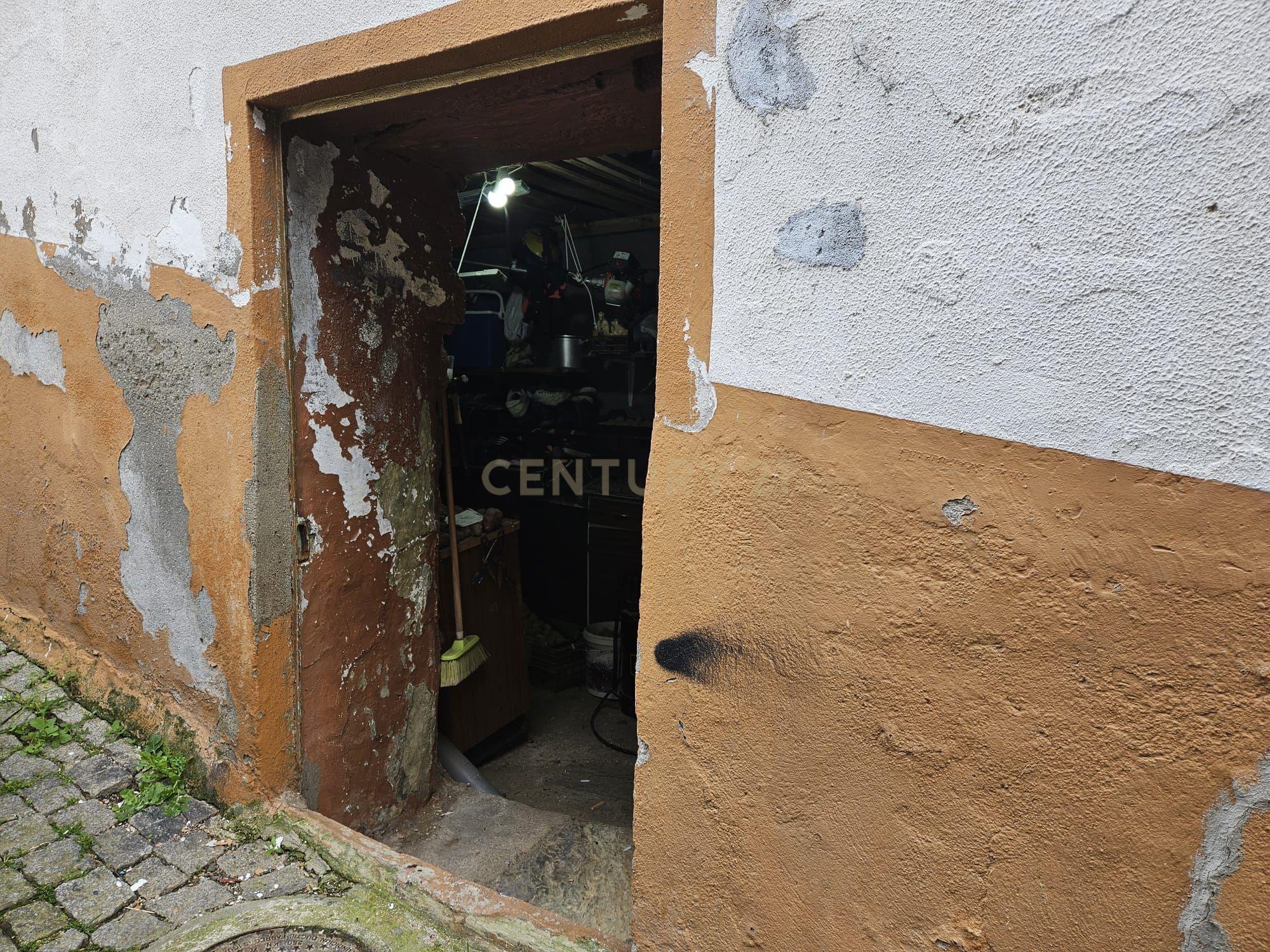 Moradia Acolhedora T2 em São João da Pesqueira - Image 16