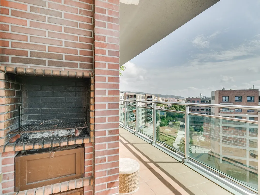 Apartamento T2 com Box p/ 2 Carros - Malvarosa, Alverca - Image 11