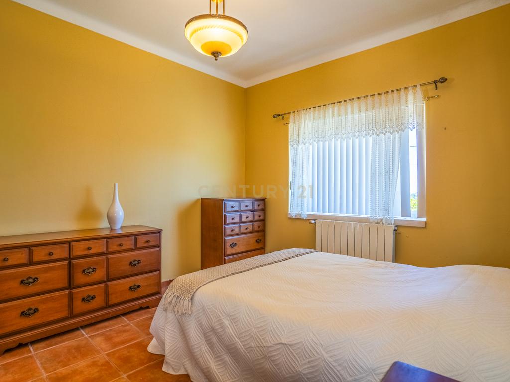 Moradia T3 convertido em T2, com anexo e armazém em Cabeça Alta, Carvalhal Benfeito – Caldas da Rainha - Image 14