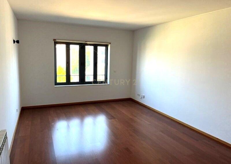 T2 no Empreendimento da Quinta da Seara - Image 5