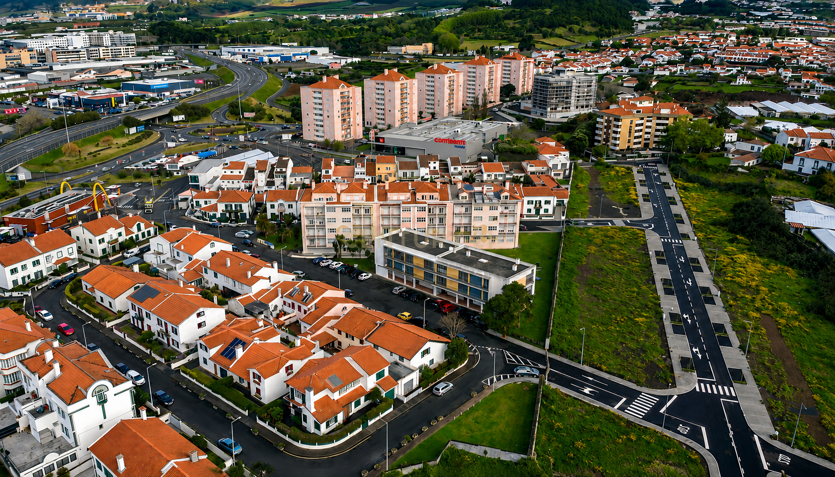 Fotografia 4 de Terreno Urbano em Ponta Delgada - Oportunidade Única!