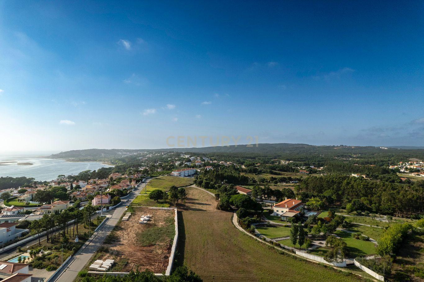 Fotografia 5 de Moradia T3 na encosta da Lagoa de Óbidos