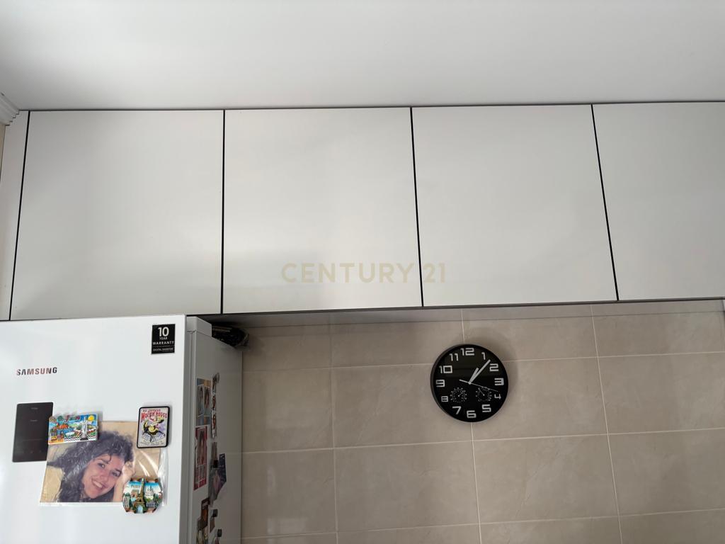 Apartamento T2 com Garagem em Localização Privilegiada - Image 20