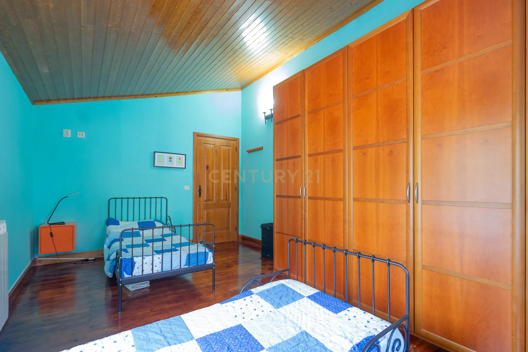 Moradia T3 + 1 em muito bom estado com pátio,piscina, terraço, churrasco coberto,anexo,garagem,poço e terreno numa localização sossegada a 10 min. de Lousã - Image 51