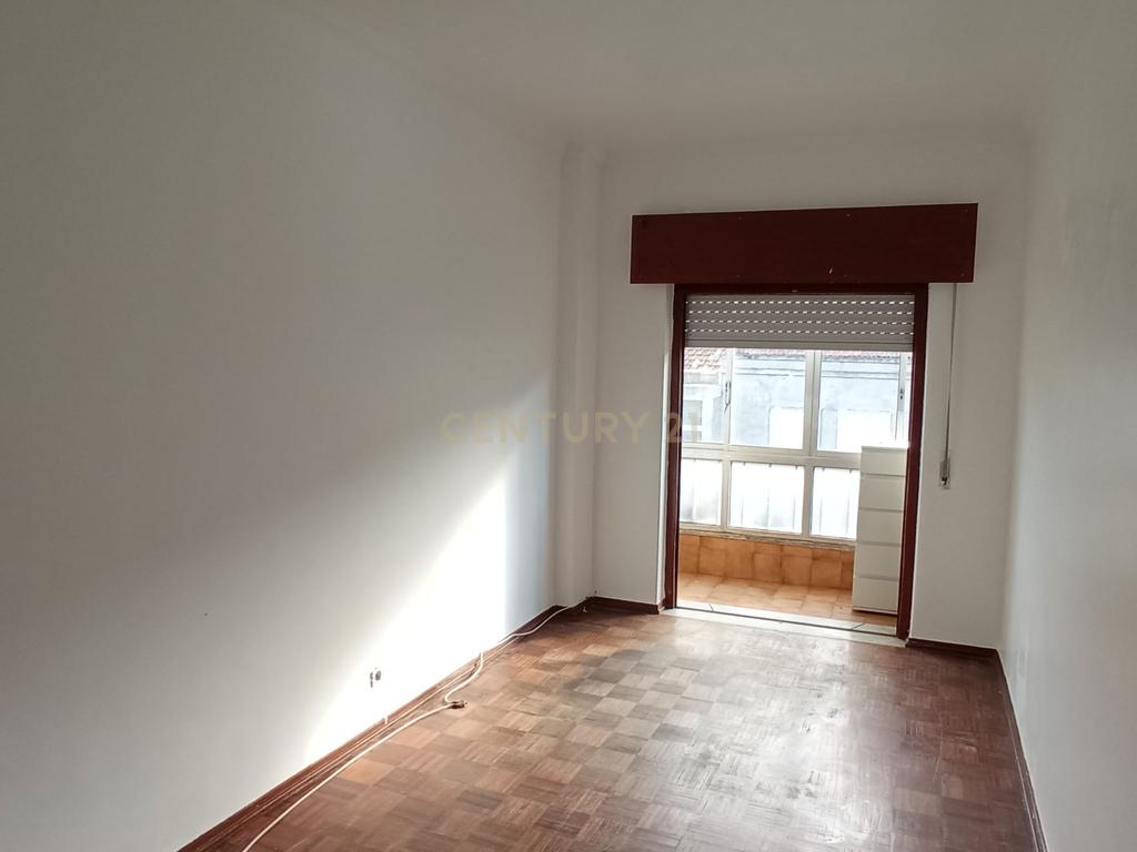 Apartamento t2, em São Sebastião, Setubal - Image 5