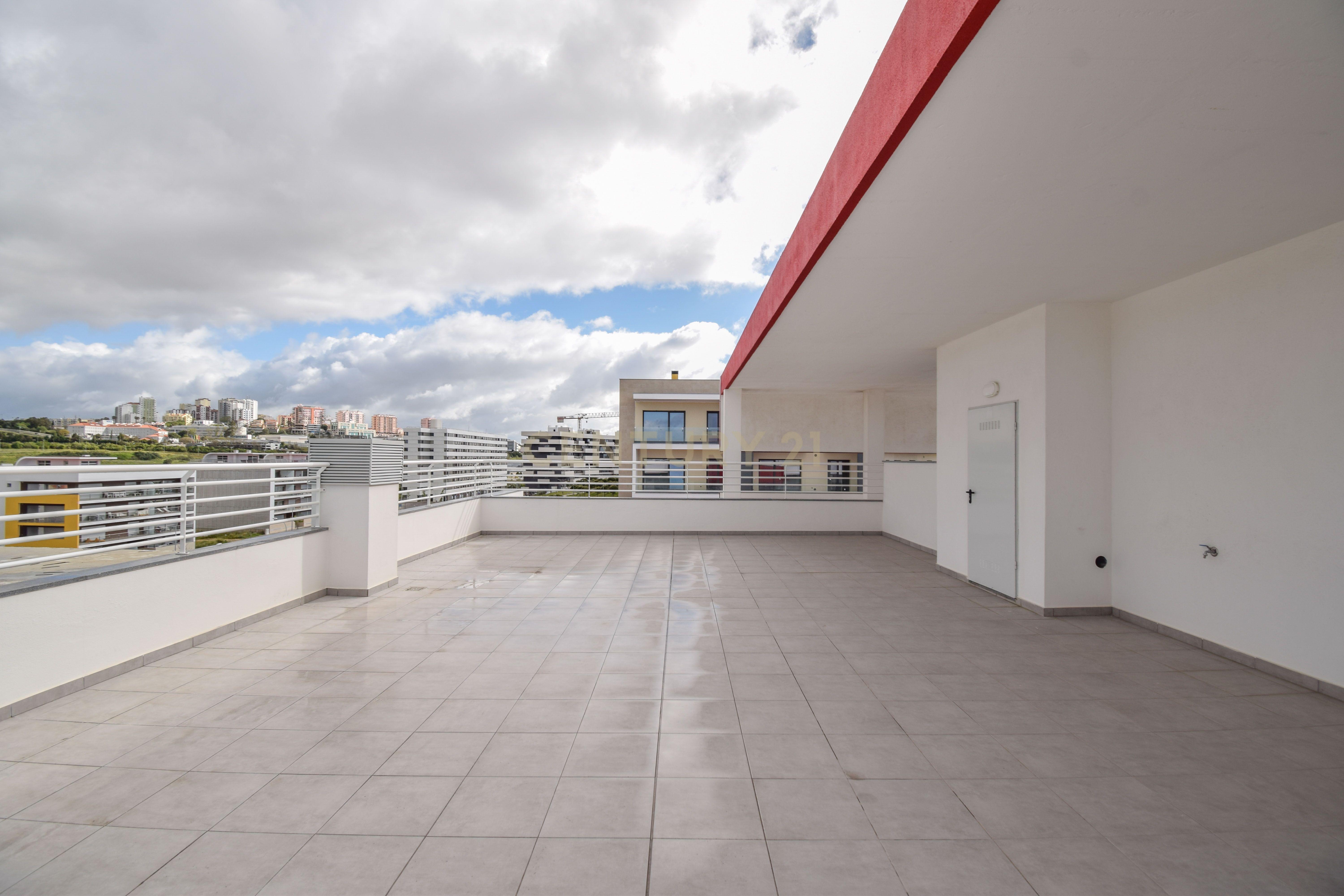 Luxuoso T3 com Vista Deslumbrante sobre o Tejo – Carnaxide / Queijas, Oeiras - Image 32