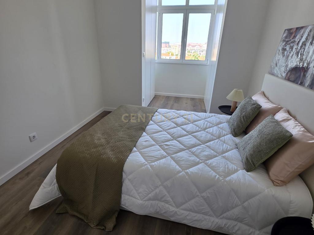 Apartamento T3 Novo em Benfica | varanda aberta | suite | 2 elevadores e 2 Anos de Garantia - Image 23