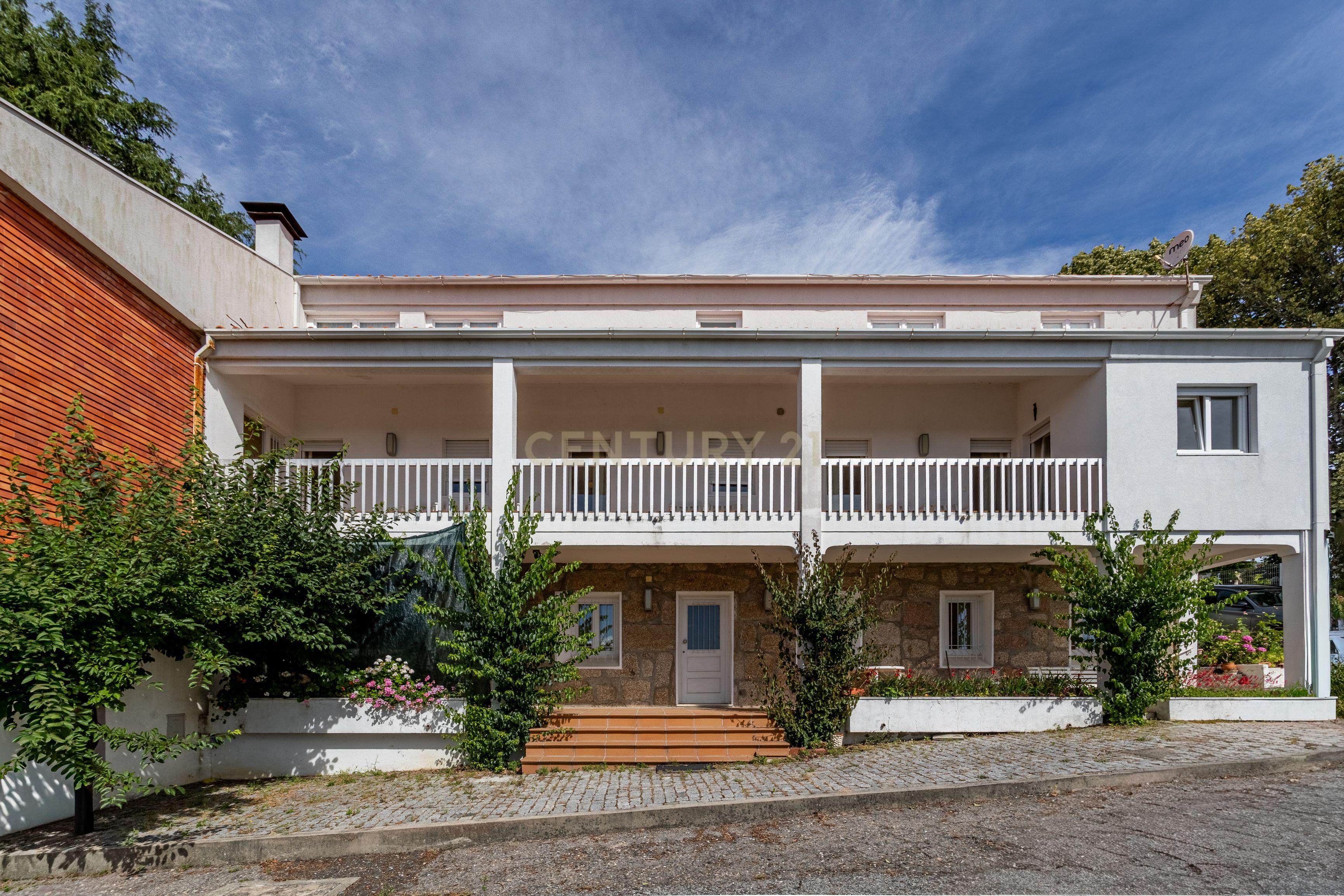 Fotografia 10 de Quinta com cerca de 1 hectare e casa com 11 quartos na Covilhã