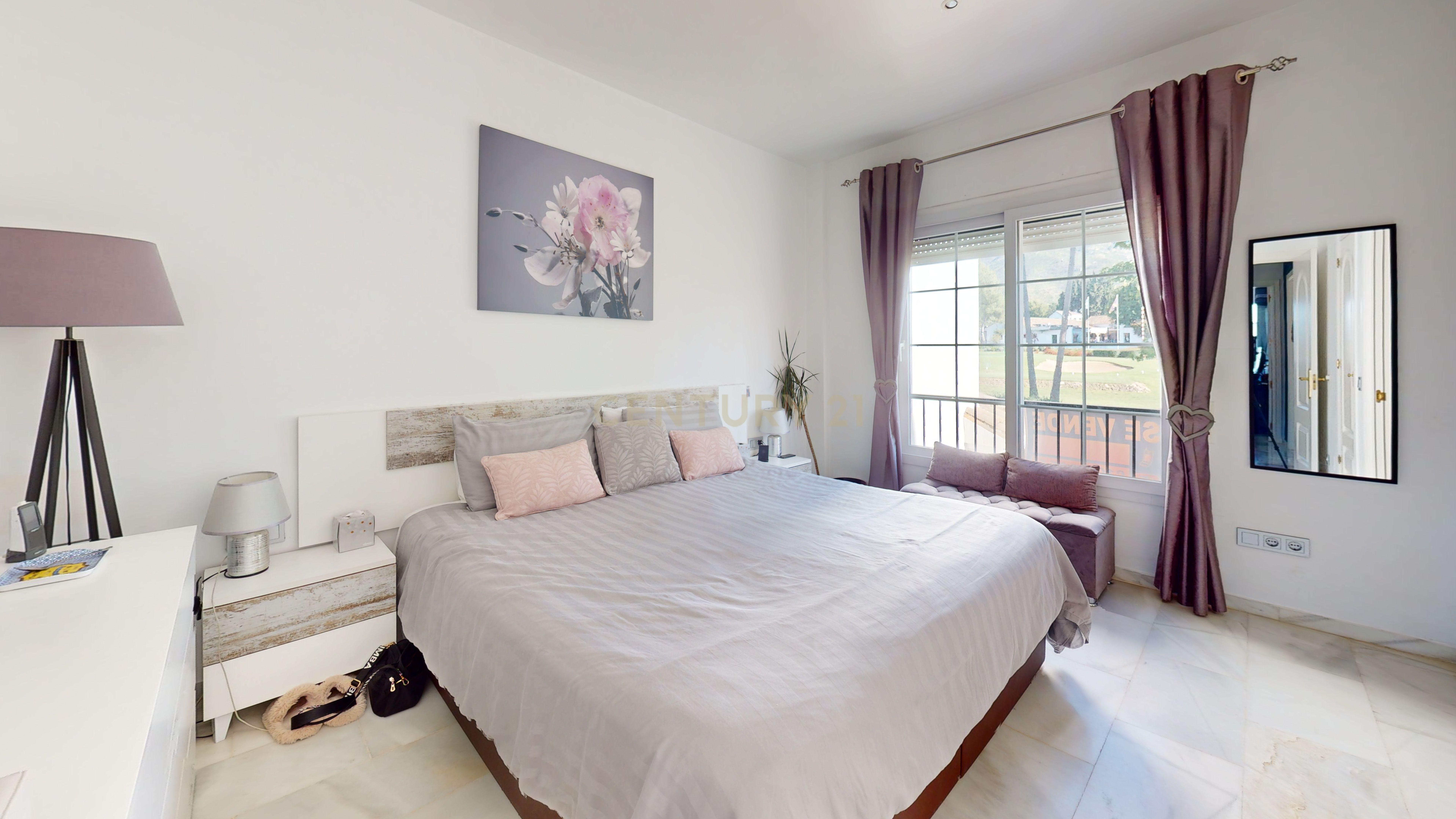 Casa Térrea em Málaga com Jardim e Piscina em Comunidade Fechada - Image 10
