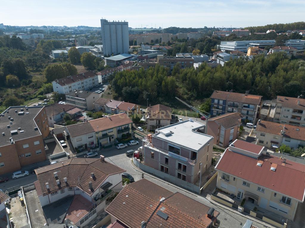 Apartamento T2 na Ponte da Pedra — Gueifães, Maia - Image 12