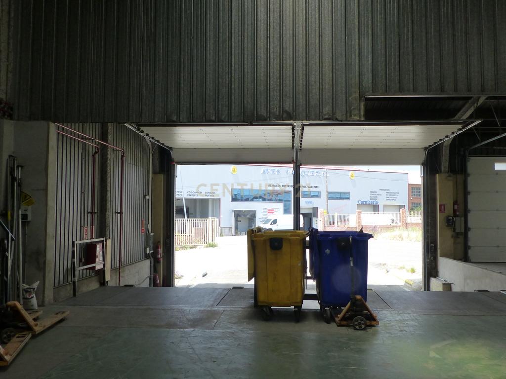 Armazém Comercial em Ávila - Excelente Localização e Acessos - Image 7