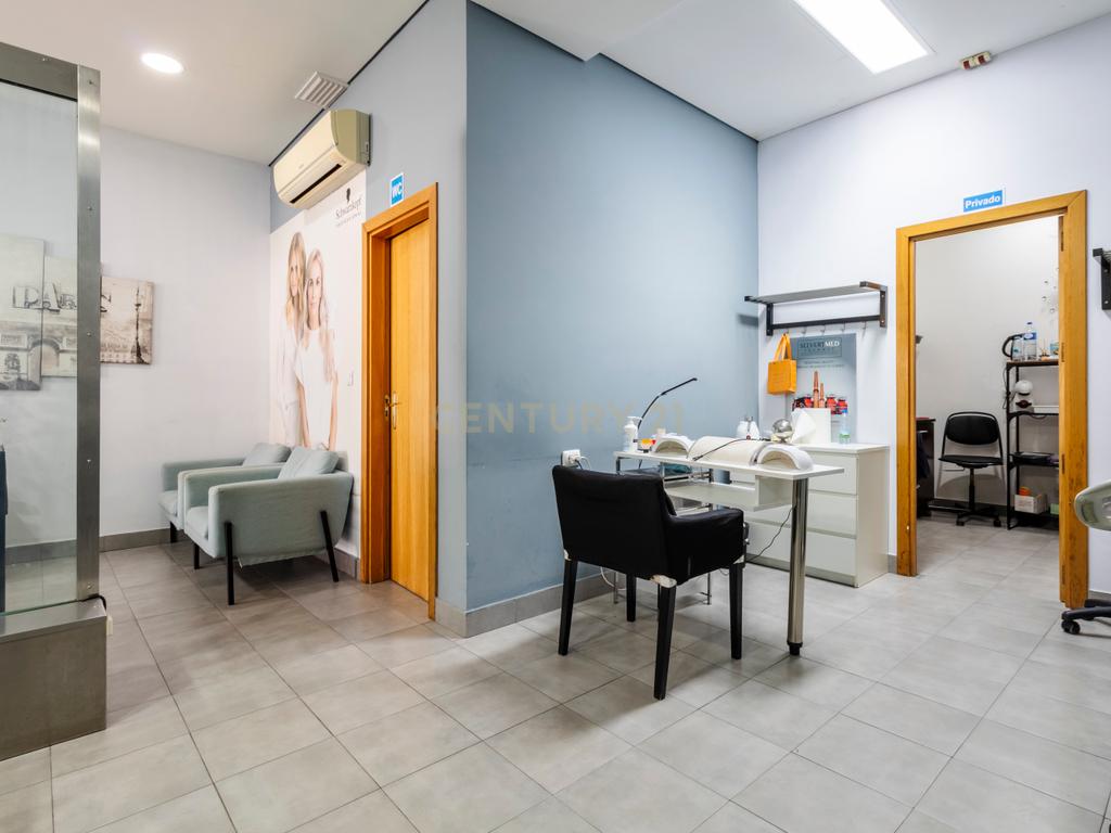 Loja com 90 m² na Quinta do Bom Retiro, Sobreda - Image 8