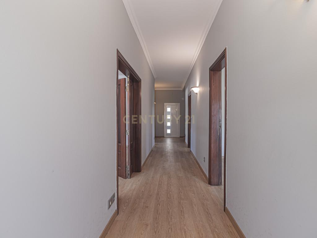 Moradia T4 em Vila Nova - Bucelas - Image 21