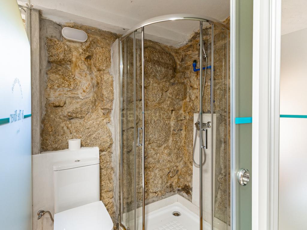 Um Refúgio no Gerês com 2 casas junto ao Rio  - Image 49
