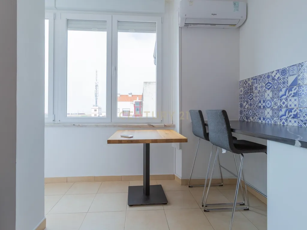 Apartamento Remodelado com Vista Mar, Costa da Caparica, Almada, Setúbal- 2 Quartos - Image 3