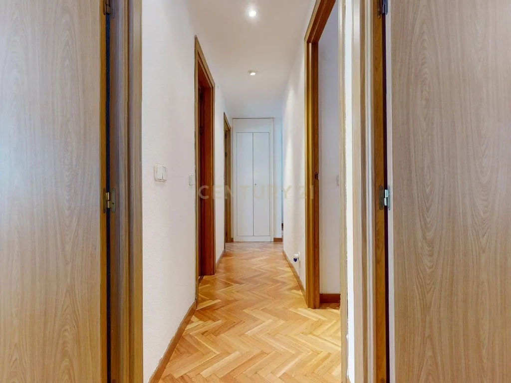 Moderno Apartamento T4 em San Fernando de Henares, Madrid - Image 27