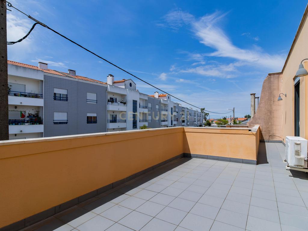 Moradia T3 com Jardim, Garagem e Cave em Embra, Marinha Grande - Image 29