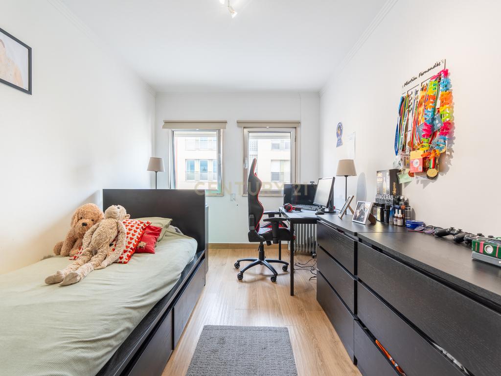 Apartamento T3 com 2 Terraços Gigantes e Vista Rio – A 10 min de Lisboa - Image 23
