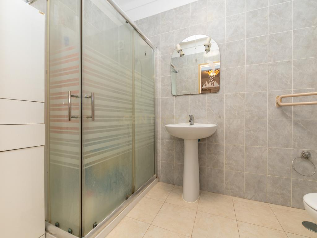 Apartamento T3 no Feijó com logradouro de 261 m2 - Image 14