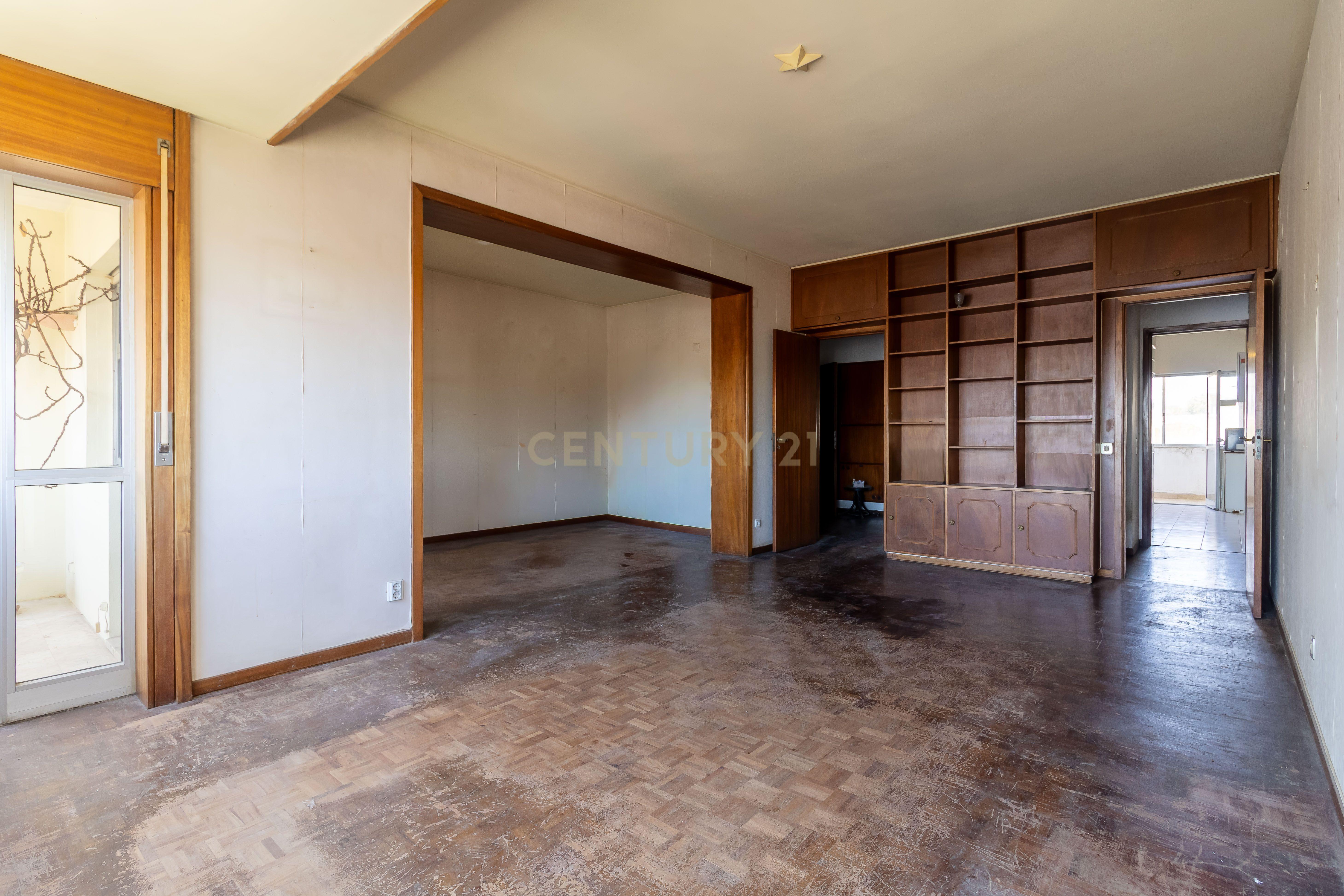 Fotografia 9 de Miraflores | Luz, Espaço e Vistas Desafogadas para Criar uma Casa Única